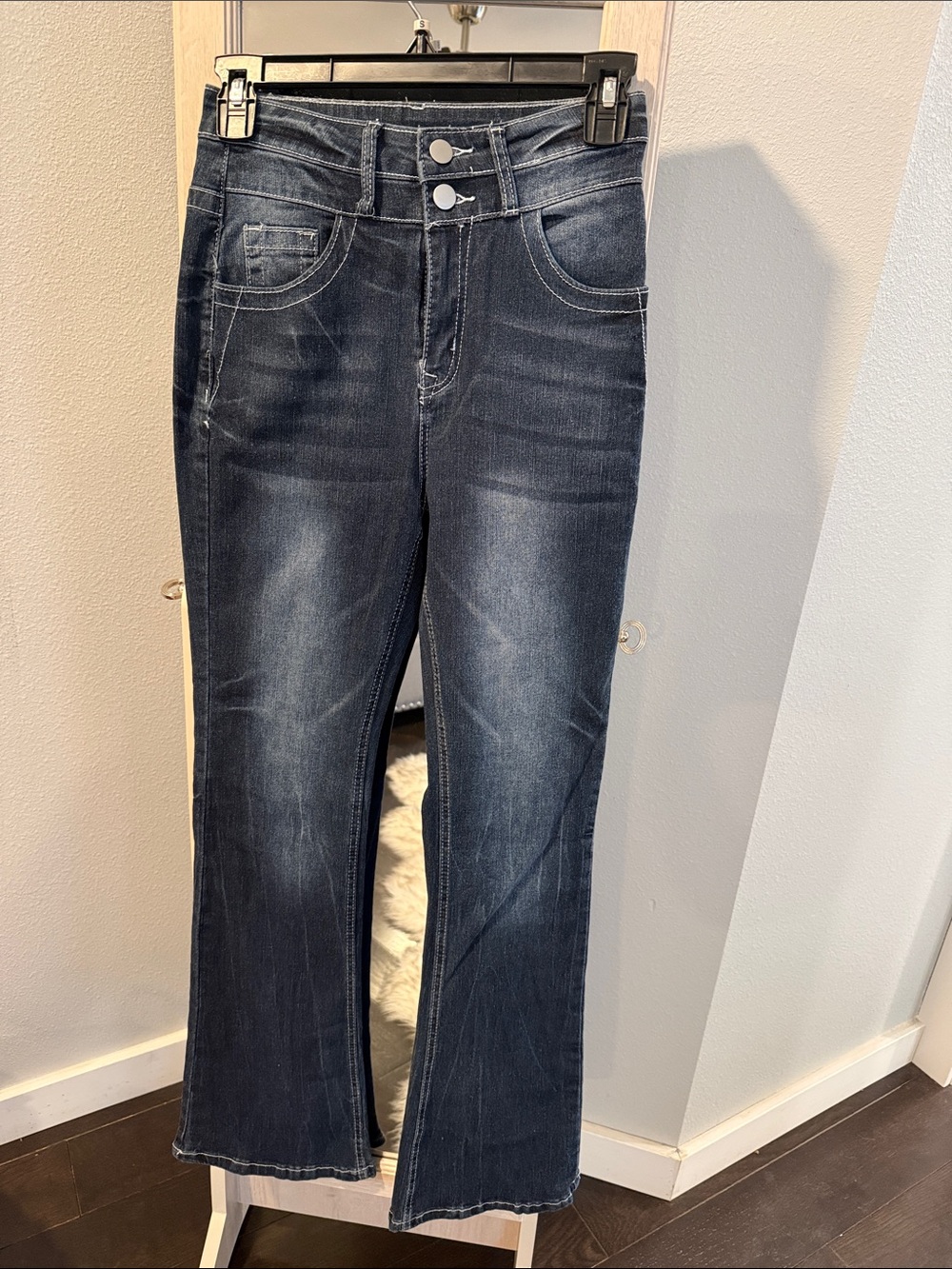 High-Rise Dark Wash Women's Jeans - Classic Stretch Denim
